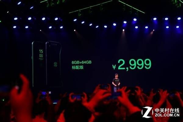 黑鲨游戏手机发布 独显配水冷 售价仅2999元起
