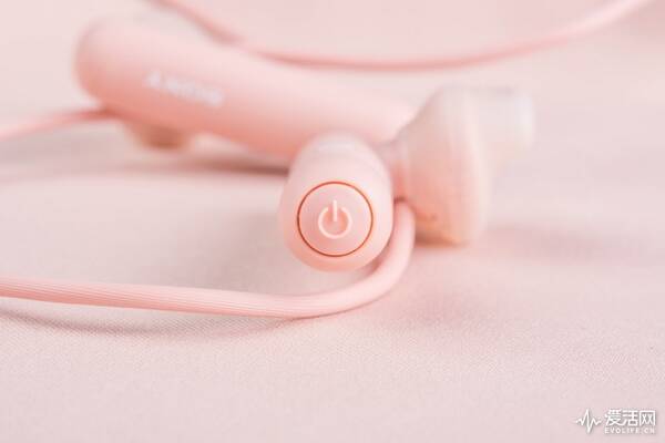 挂着两粒胶囊跑步是什么感受?让索尼WI-SP50