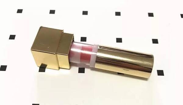 拆口红,碎粉饼,抖音上这些独门绝技的美妆技术