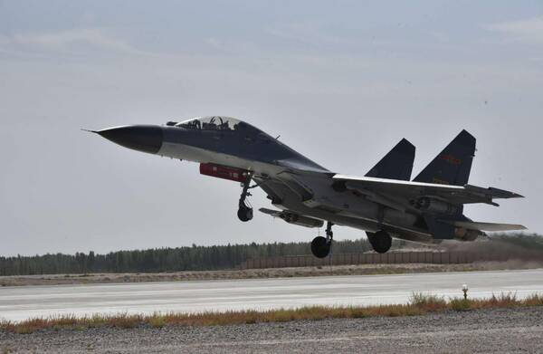 印度空军急着实现现代化?三代机数量不足中国