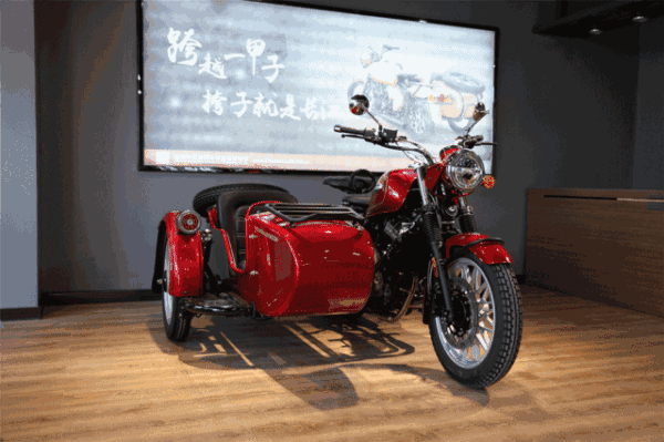 摩托 摩托车 640_426 gif 动态图 动图