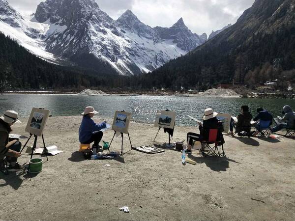 灾后重建 精准扶贫--四川电影电视学院动画系教