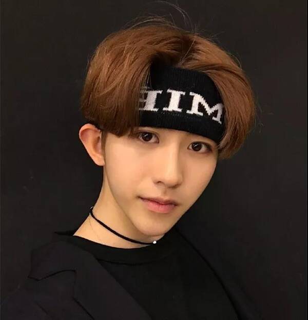 如何拥有蔡徐坤的发型!