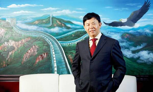 父亲40年前在深圳买了块地,现在他成百亿富豪