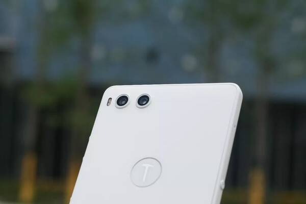 拆个锤子,坚果R1上手 & 拆解直播