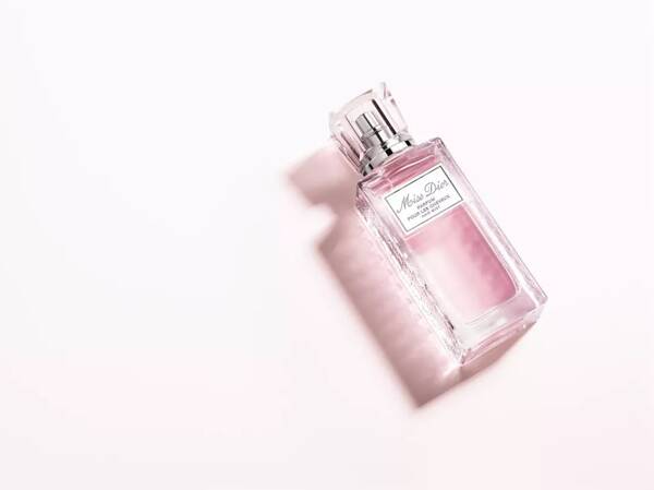 大胸不下垂,立现蜜桃臀:6 件让夏天更优雅从容