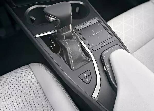 新车 | 雷克萨斯全新一代CT200h将于2019年首