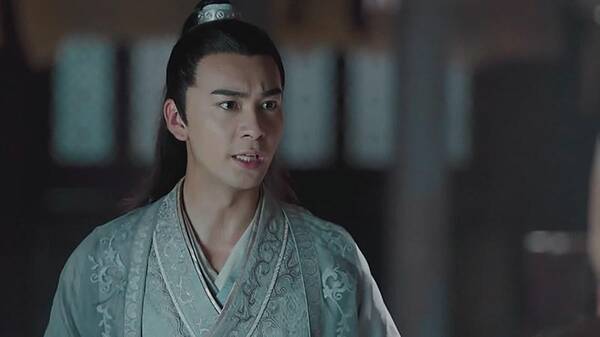 射雕中杨过郭靖的结局,金庸早就在一开始埋下