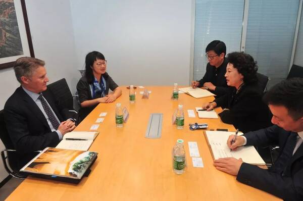 商会 | 王禾副会长会见史密夫斐尔律师事务所全