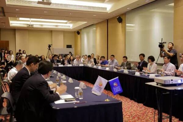 上海论坛2018绿色金融高峰圆桌会议观点集萃