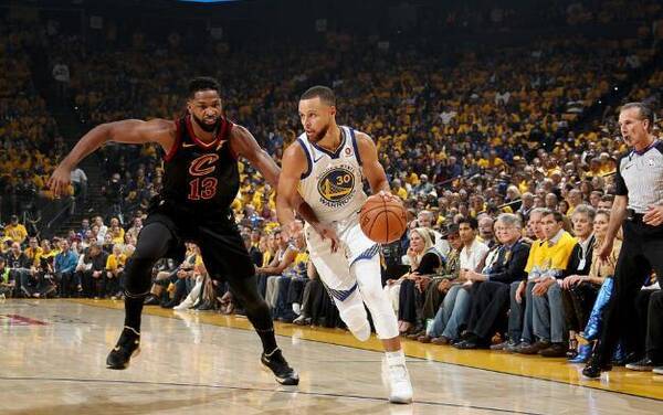 勇士胜之不武?G1主裁解释争议判罚,骑士到底