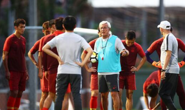 泰国队挑衅国足:如国足输球里皮或将下课