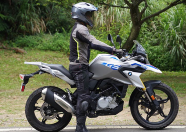 宝马入门冒险摩托车G310GS测试分享