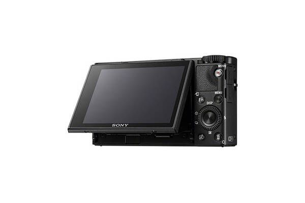 索尼新黑卡RX100 VI相机可以拍得更远,但也卖