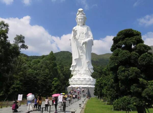 李嘉诚花了10年17亿建的佛寺 -- 慈山寺