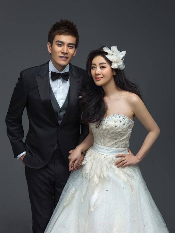 她与大8岁的老师离婚,带女儿嫁给小6岁的现夫