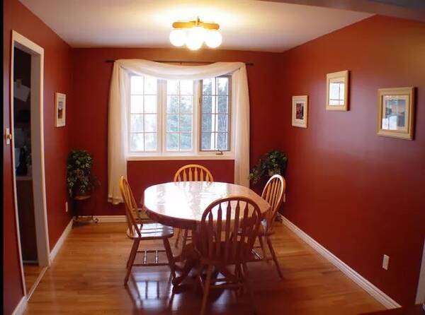 理想与现实的对视