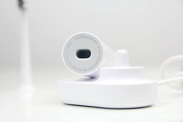 价格很小米99元的电动牙刷,贝医生声波电动