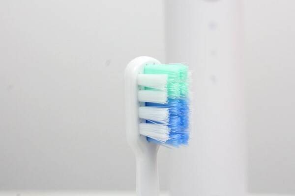 价格很小米99元的电动牙刷,贝医生声波电动