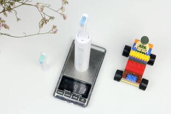 价格很小米99元的电动牙刷,贝医生声波电动