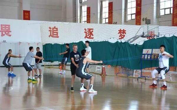 又黄了!山东男篮CBA豪购名单再折一将 福建拒