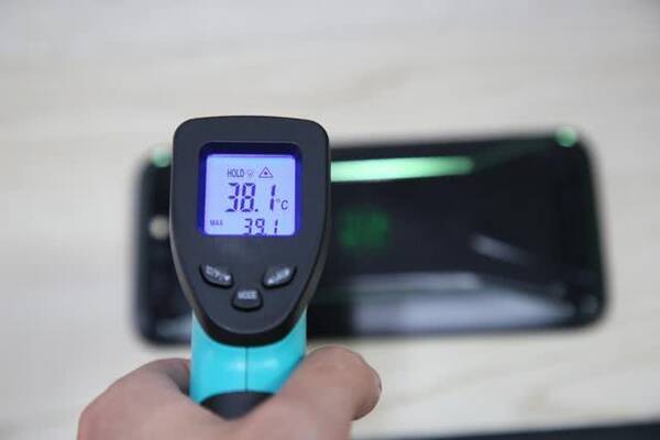 黑鲨游戏手机六大优缺点,现在还值不值得买