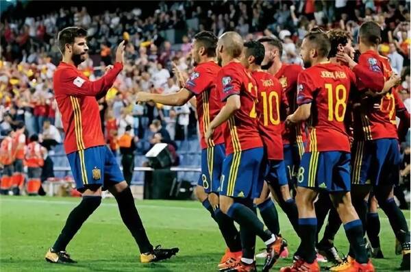 世界杯大生意:中国企业争相赞助 比赛转播权争