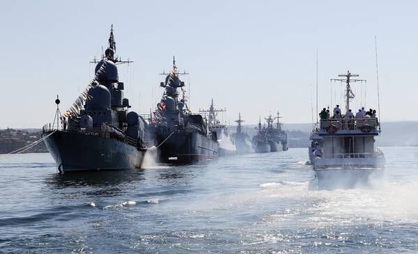 族展示实力!俄罗斯海军出动36艘舰艇与北约针