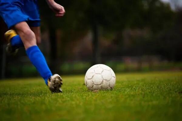 警惕!平时踢球最常见的几种伤病该如何应对?