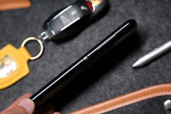 多国语言 智能操控 你的随身翻译助理-科大讯飞翻译机