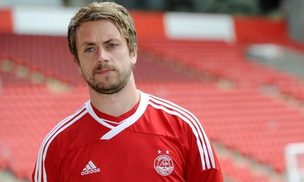 细数冰岛足球队里那些被正职耽误的队员