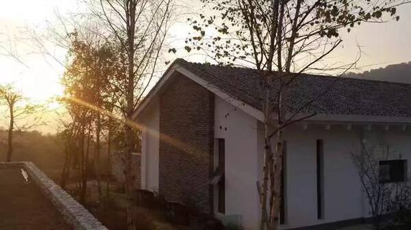 来太白鳌山度假区,住乡村小筑、游云溪小镇,观别墅石头内饰图片