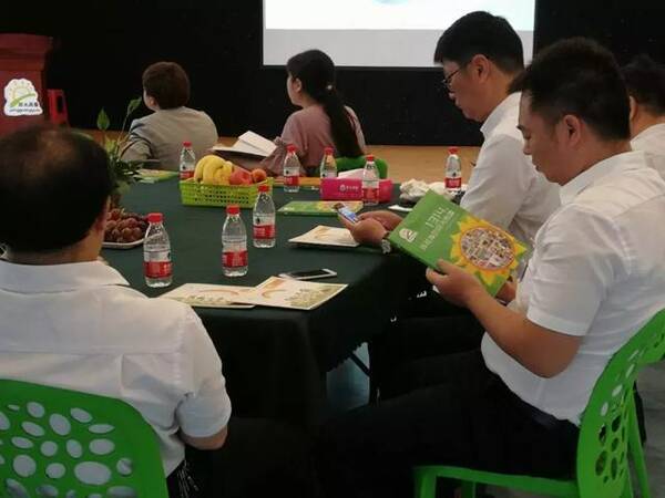 市政协委员莅临信阳阳光雨露教育集团调研指导