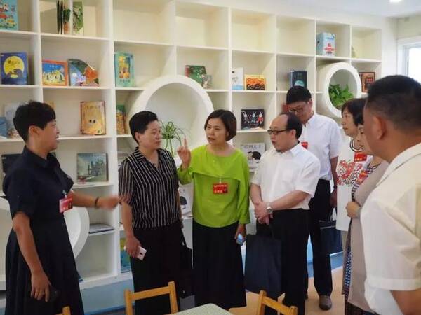 市政协委员莅临信阳阳光雨露教育集团调研指导