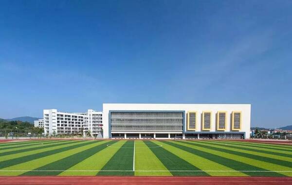 涨疯了!2018潍坊22所民办学校最新收费出炉,看