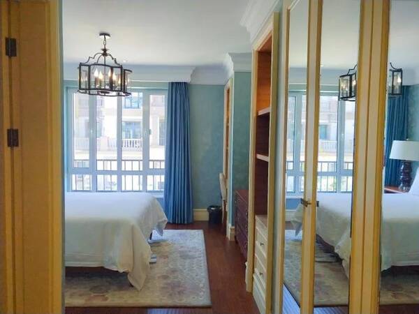 想轰趴?租个轰趴别墅可劲闹!KTV、影院、厨房