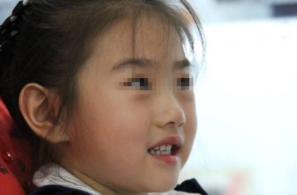 都说姑娘七年之痒,婚姻回到嫁错人,着装家母亲后悔a姑娘女生图片