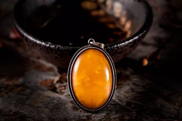 迷恋大理柔软时光,深悟把玩蜜蜡三重境界