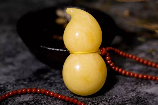 迷恋大理柔软时光,深悟把玩蜜蜡三重境界