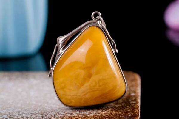 迷恋大理柔软时光,深悟把玩蜜蜡三重境界