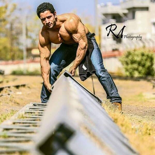 你还在用21响礼炮练习肱二头肌?因为它的理论