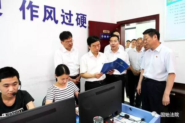 扛稳扛牢扫黑除恶政治任务 推动专项斗争持续