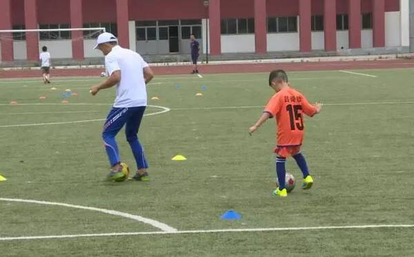 【动态】平均年龄仅6岁的少儿足球队,未来有无