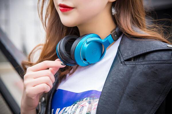 有颜有料有态度 这就是铁三角ATH-AR5BT耳机