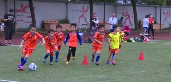 【动态】平均年龄仅6岁的少儿足球队,未来有无