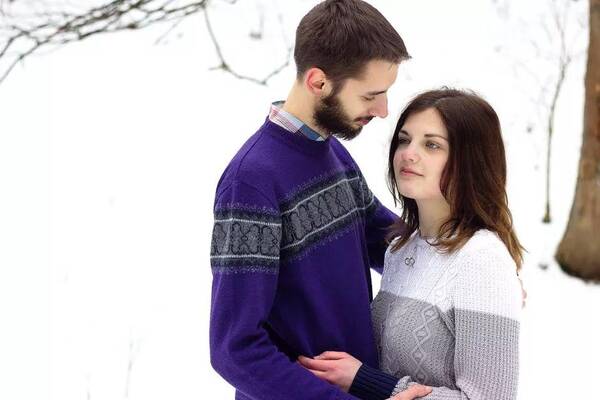 相亲时,女人的这三个表现,暗示她根本不喜欢你