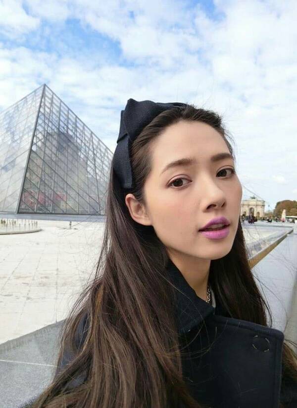 王思聪微博关注了她,网友:怪不得不结婚,原来和