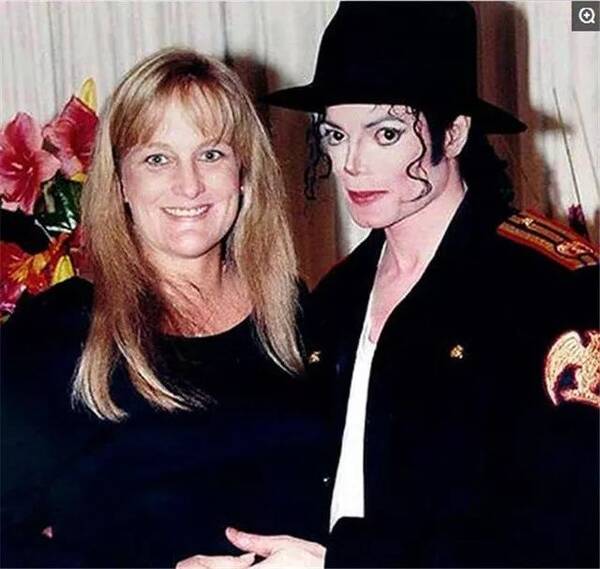 天王女儿活成最惨星二代?不,你涅盘重生的样子