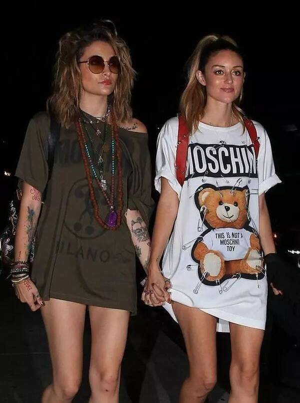 天王女儿活成最惨星二代?不,你涅盘重生的样子