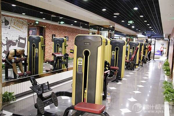 喀什这家健身房疯了!7次健身卡48元抢!网友:我